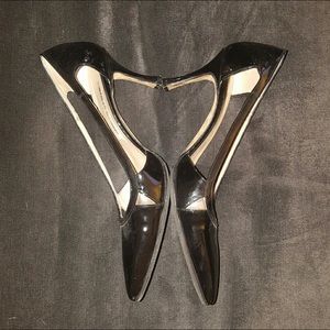 **SOLD**MANOLO BLAHNIK Black Patent Leather Pumps